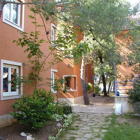 Apartment Park *
